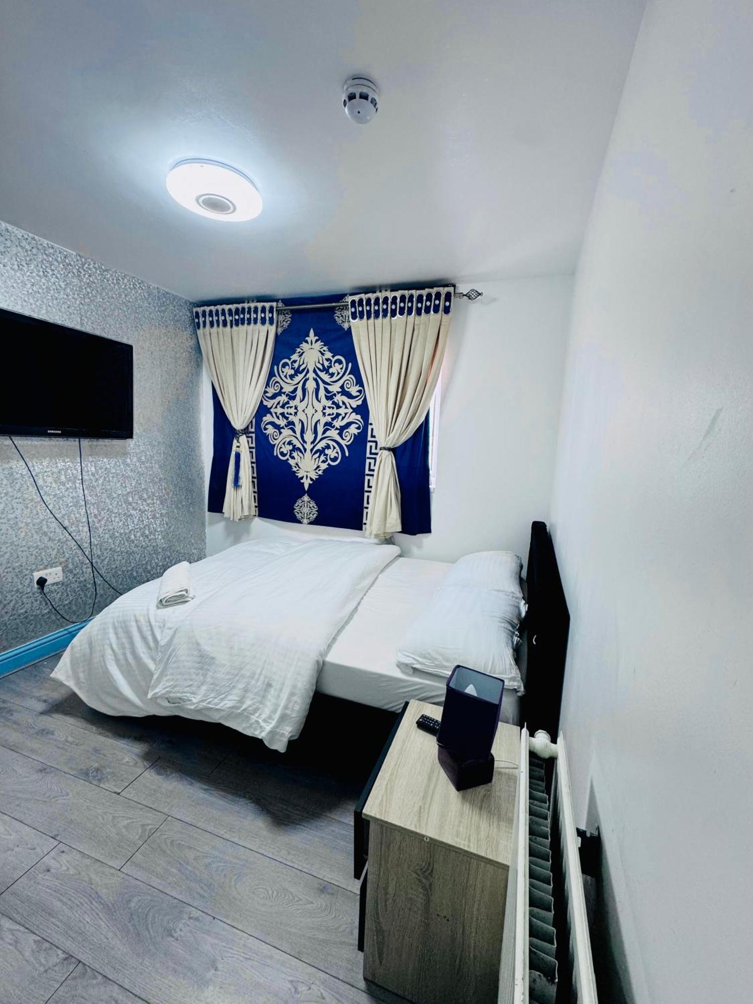 Unique Private Rooms Bolton Exterior foto