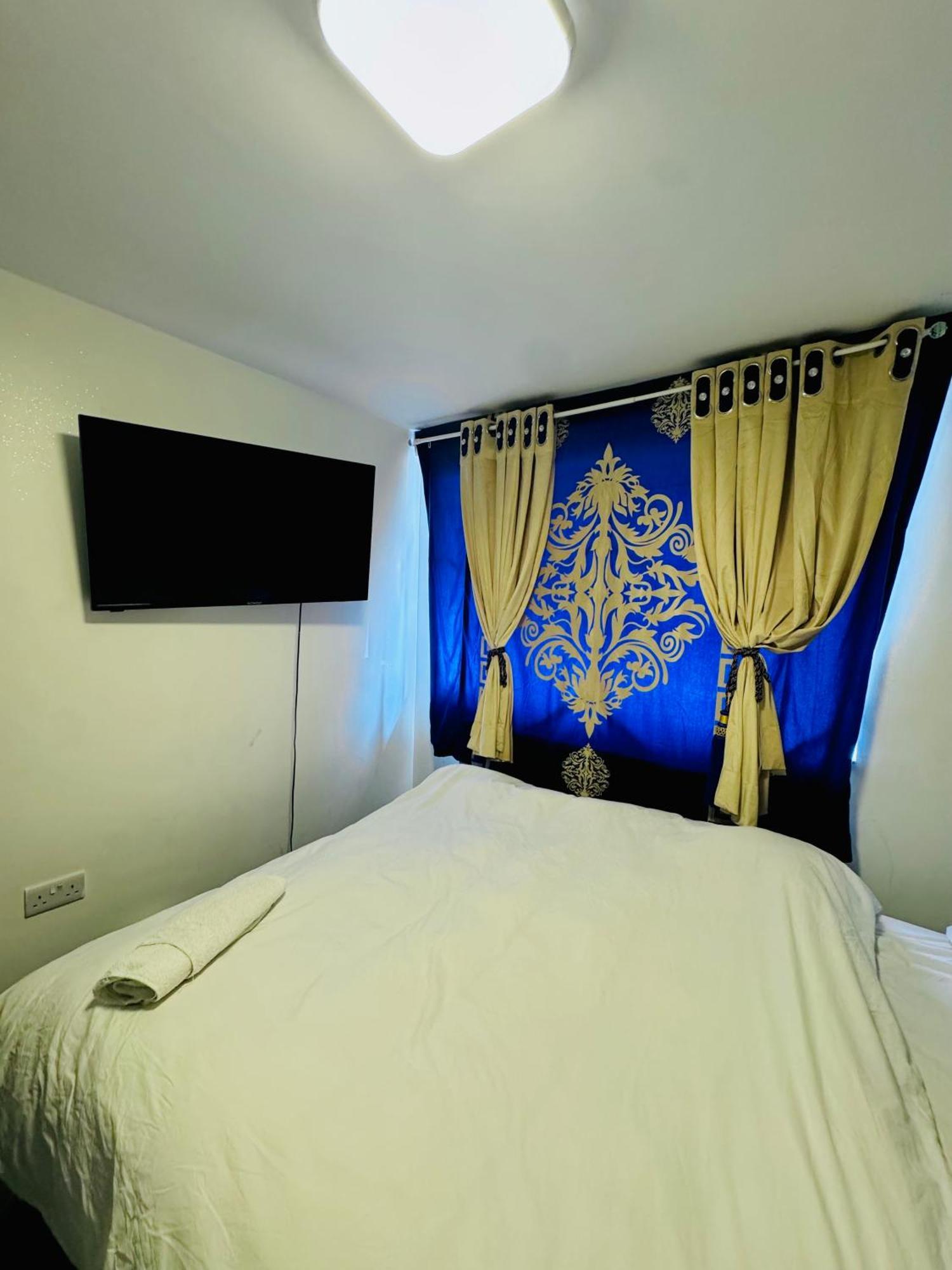 Unique Private Rooms Bolton Exterior foto
